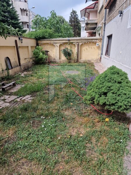 Teiul Doamnei. Vanzare apartament 3 camere (E1+M) in Vila (S+P+E1+M) - Teiul Doamnei