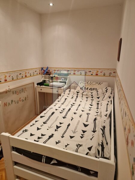 Teiul Doamnei. Vanzare apartament 3 camere (E1+M) in Vila (S+P+E1+M) - Teiul Doamnei