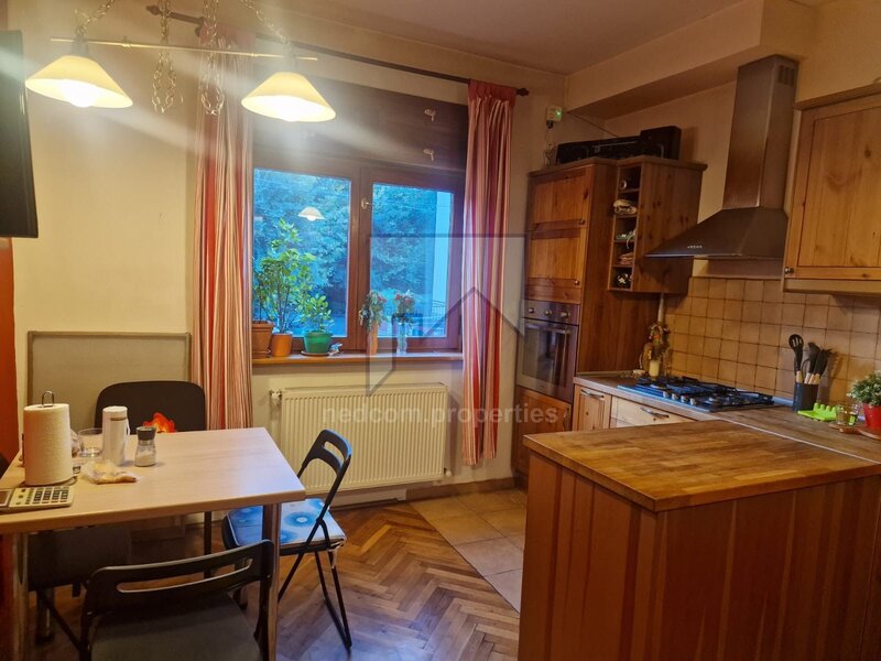 Teiul Doamnei. Vanzare apartament 3 camere (E1+M) in Vila (S+P+E1+M) - Teiul Doamnei